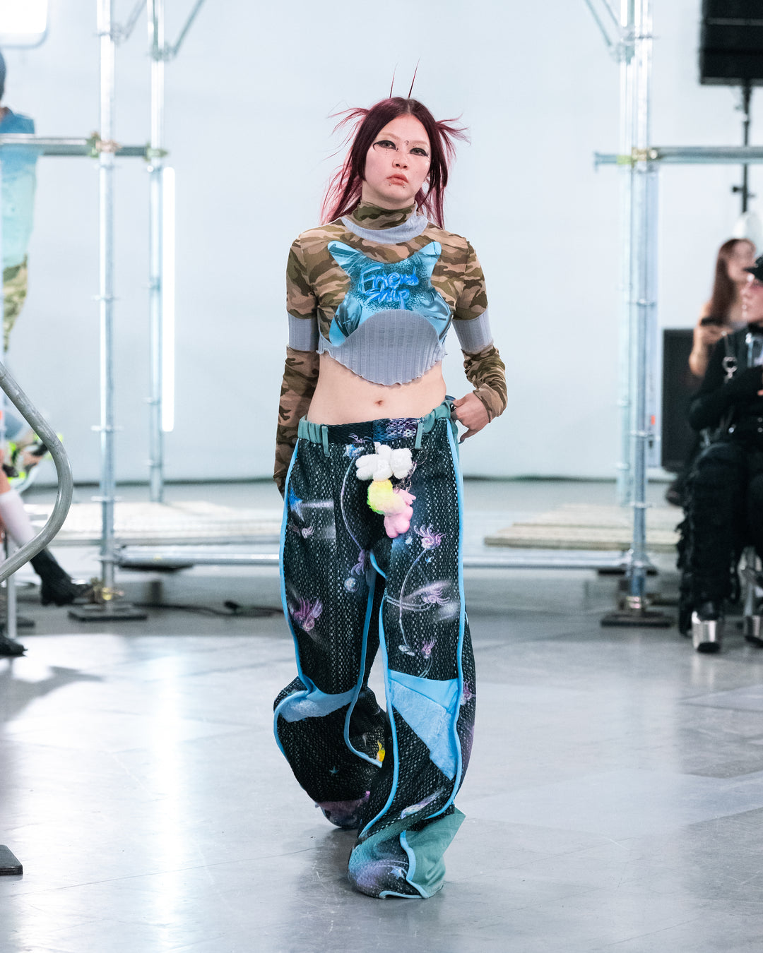 グラフィックパフカーブパンツ ブラック