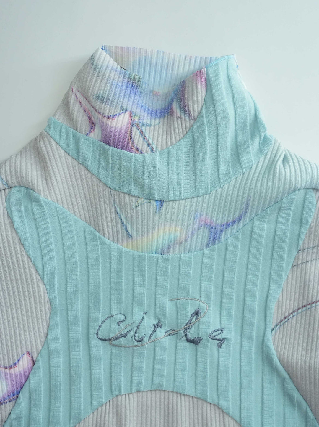 Limited / Graphic Short Top - Sky/Grey