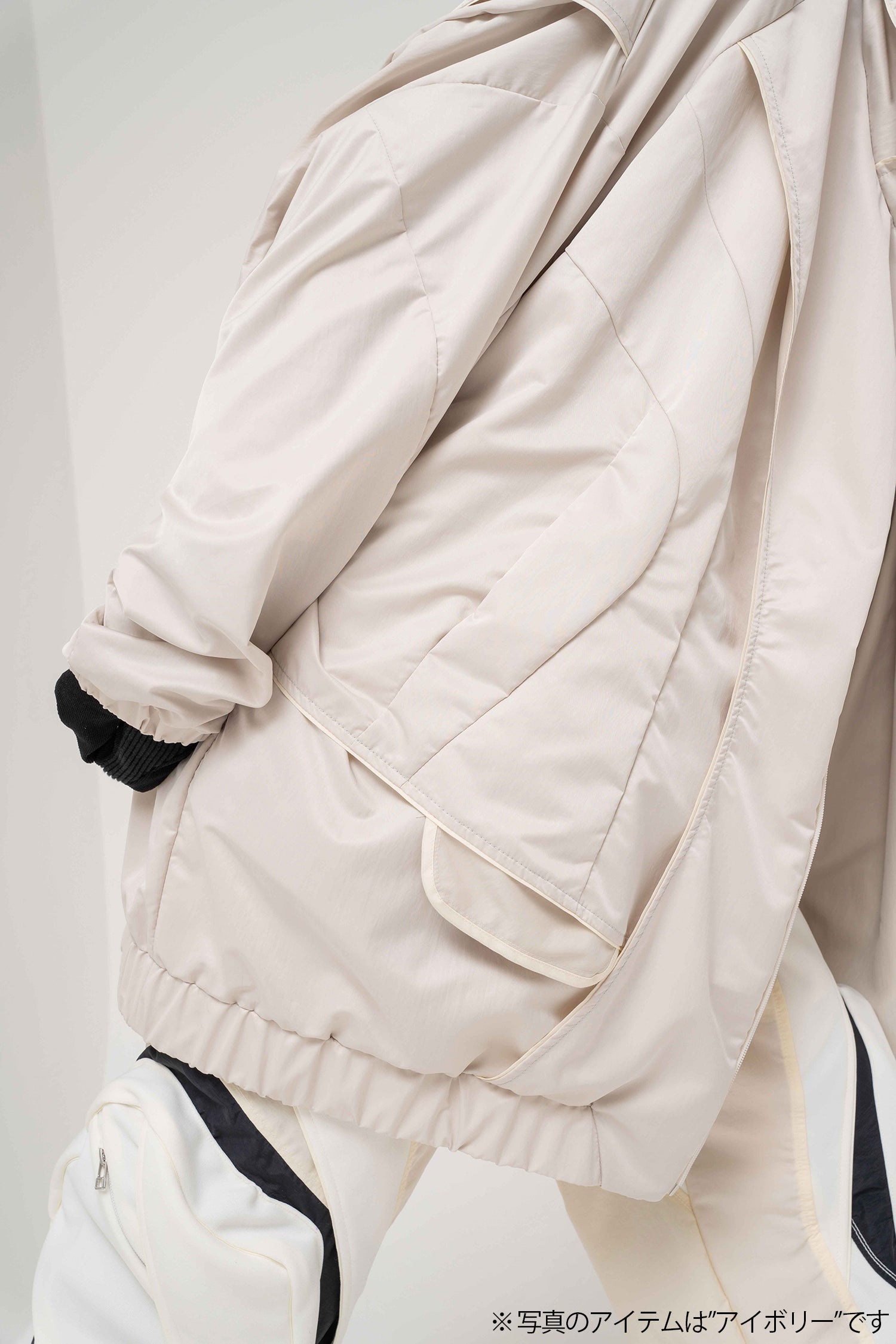 Layered high neck big hoodie - White – BALMUNG
