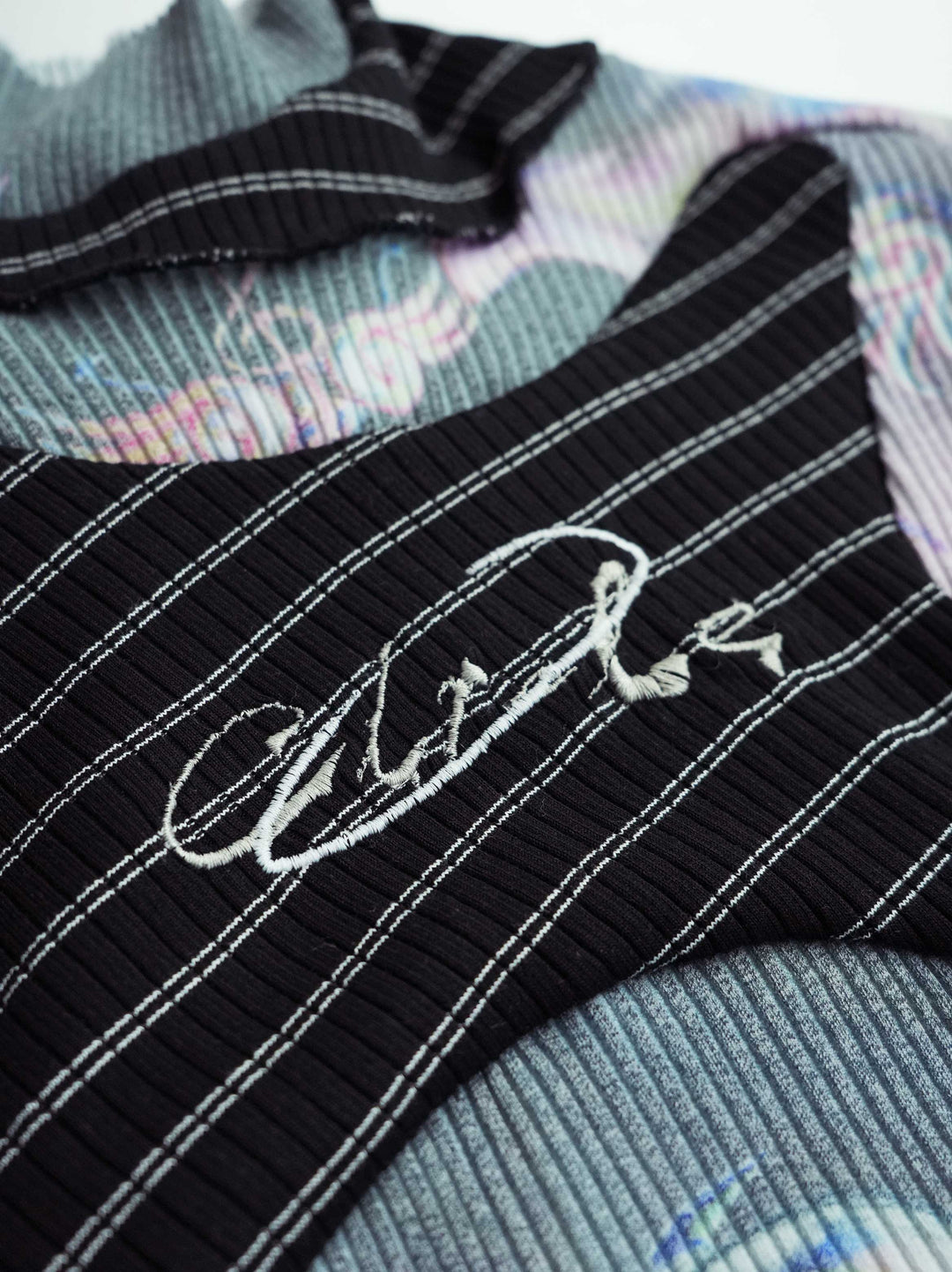 Limited / Graphic Short Top - Black/Black