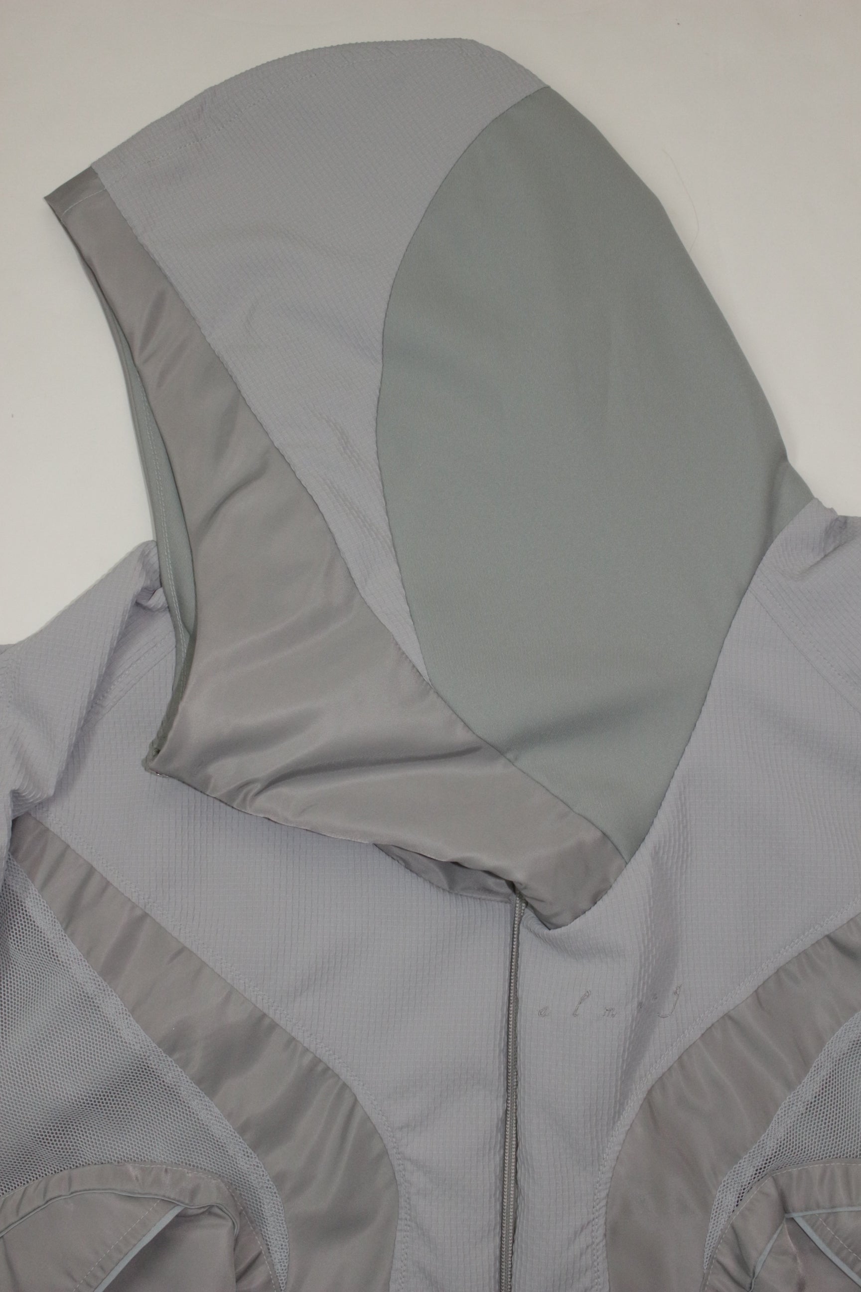 重ねハイネックビッグパーカー (AIR-C) - Grey – BALMUNG