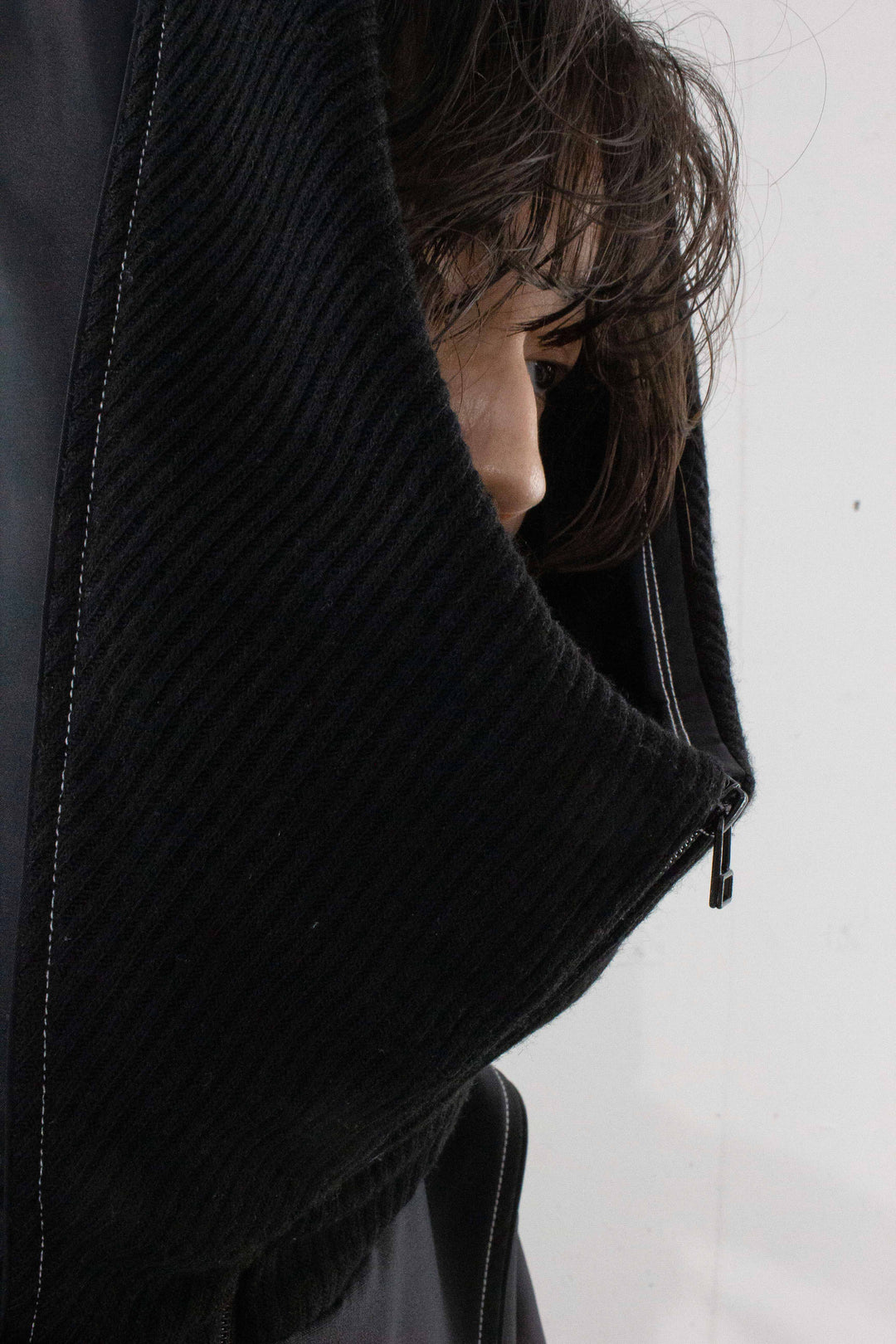 Layer high neck big hoodie (debri) - Black