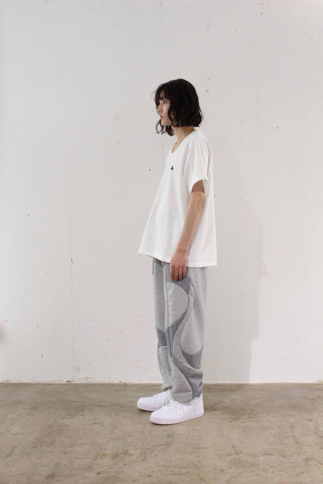 Tee shirt （emb） - White