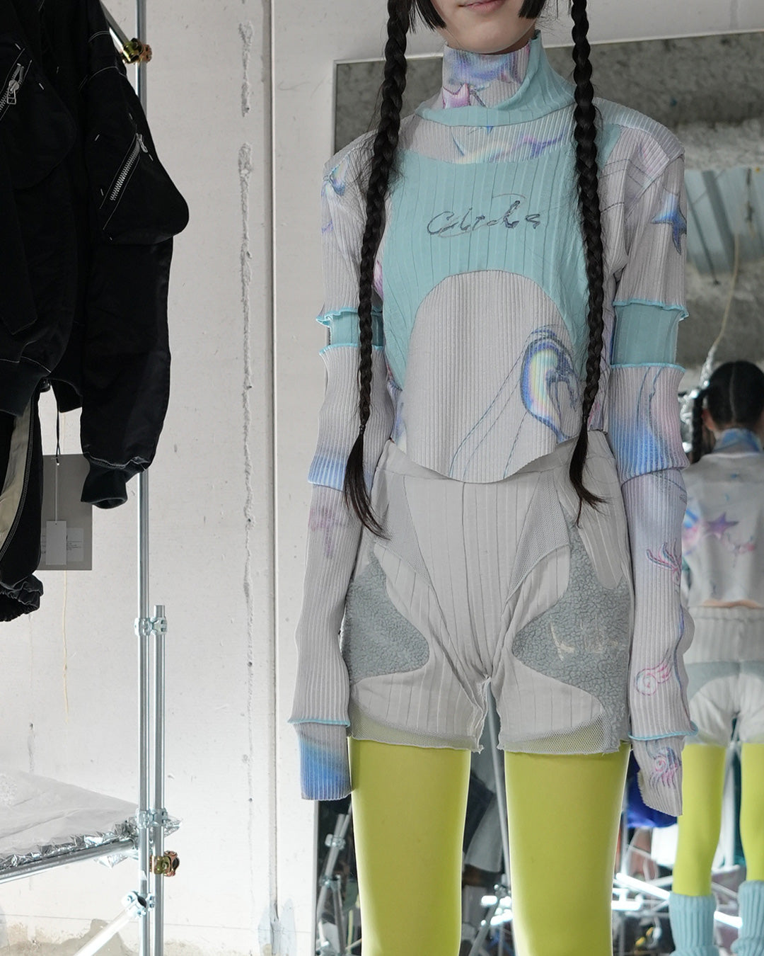 Limited / Graphic Short Top - Sky/Grey