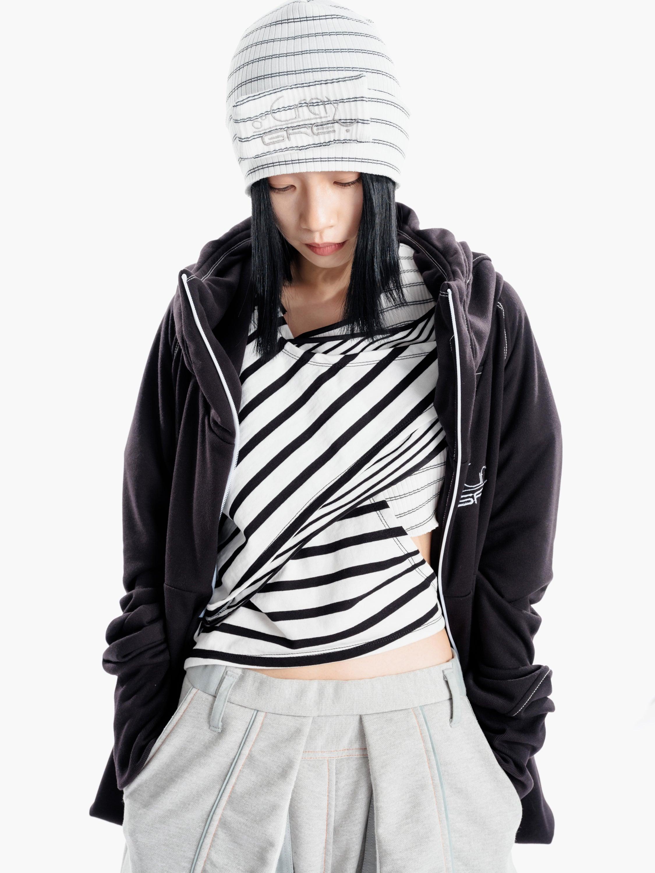 ムーンハイネックパーカー - ブラック – BALMUNG